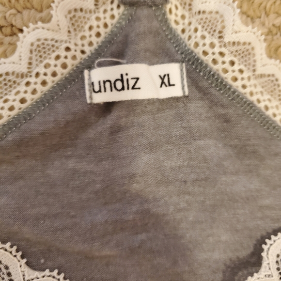 Pajama sets - Picture 4 of 8